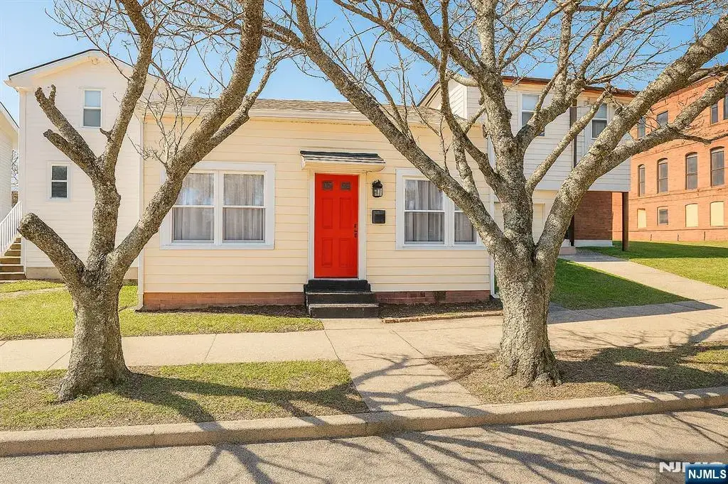 31 Kossuth Street, Haledon