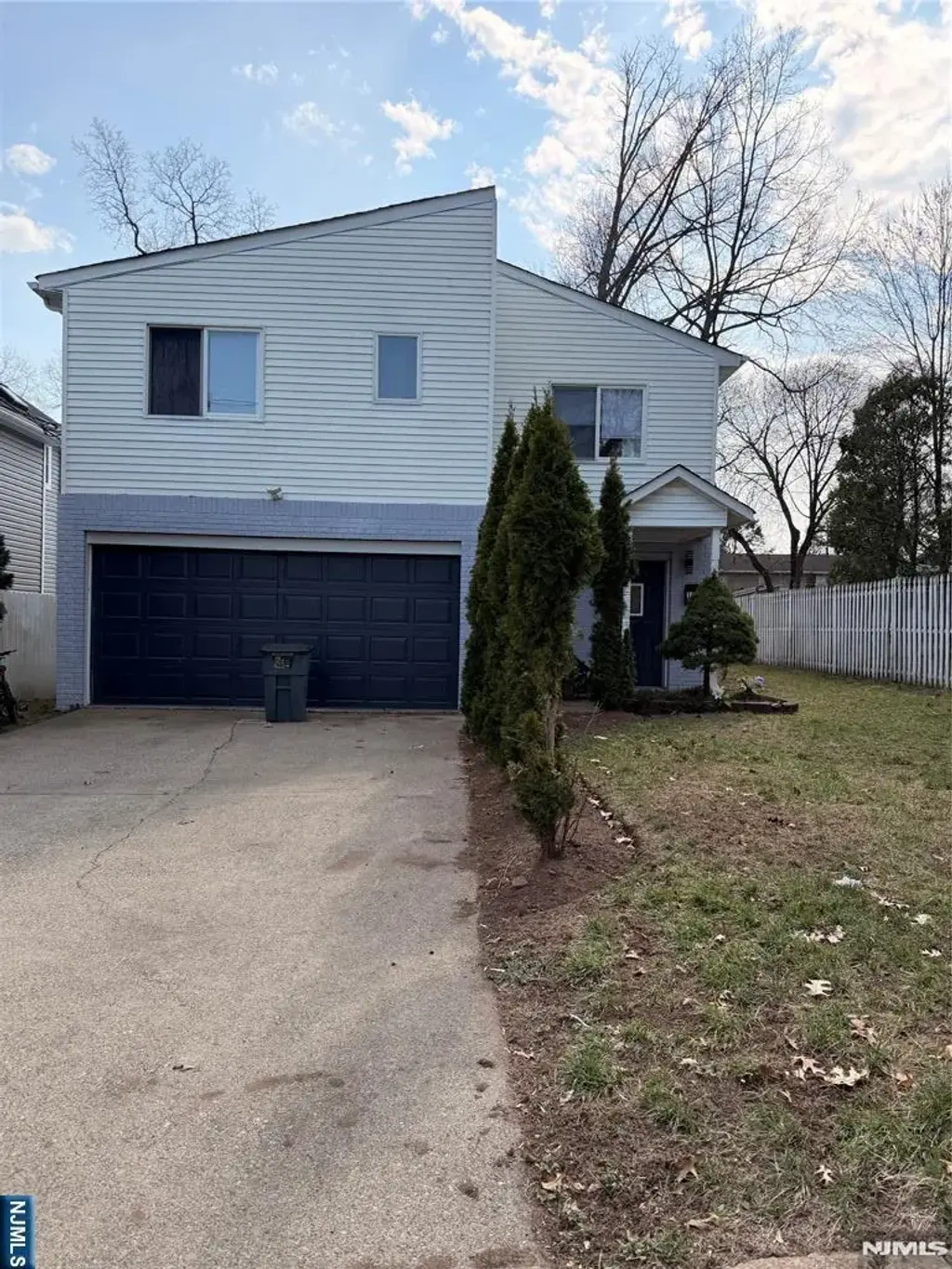 170 Manhattan, Teaneck