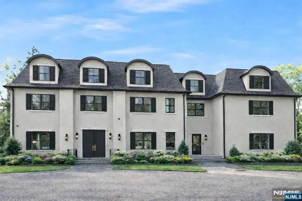 241 Saddle River Road, Saddle River