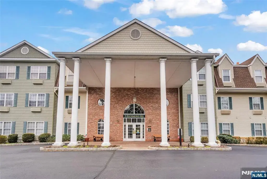 5320 Richmond Road, West Milford