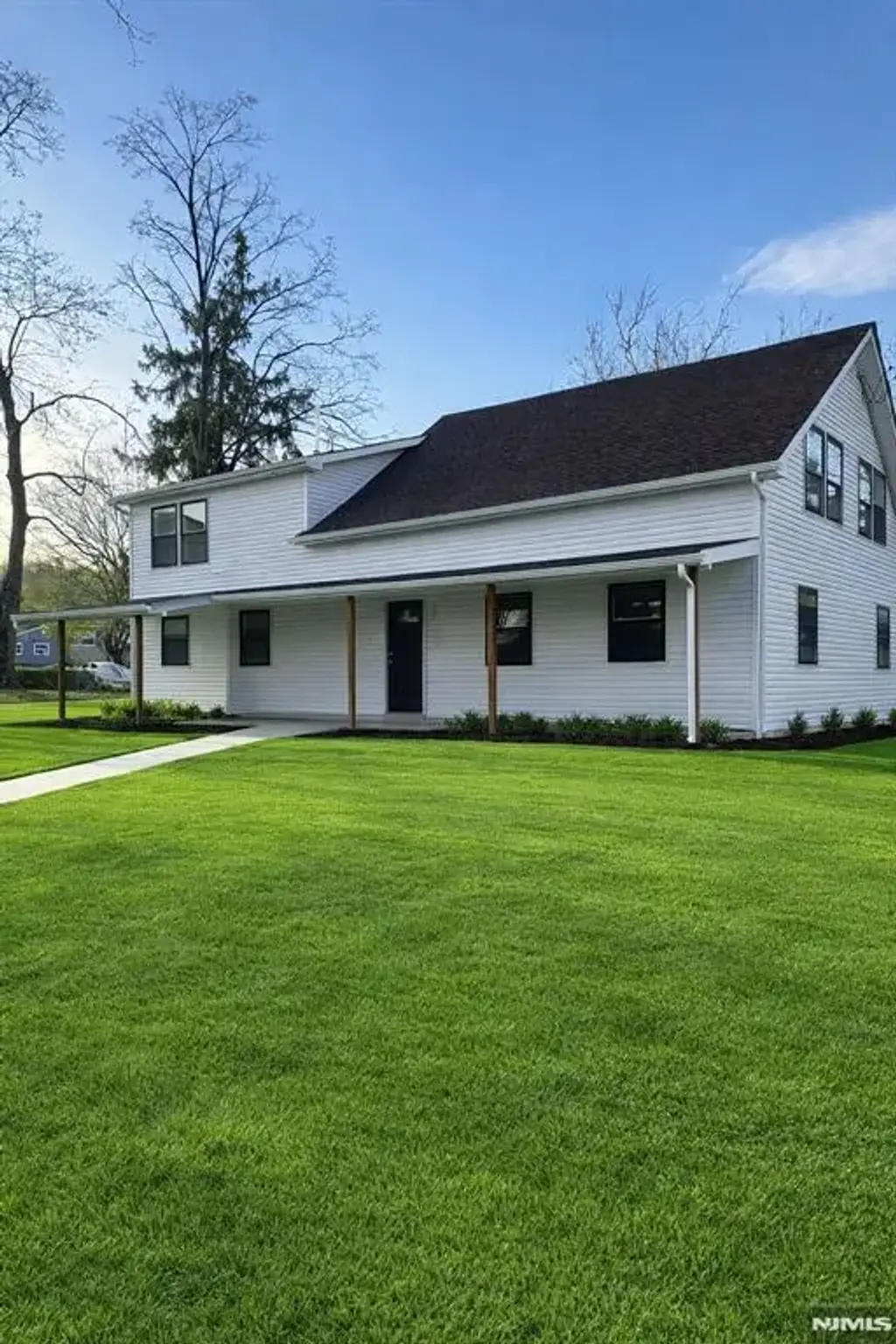 77 Greenbrook Road, Middlesex