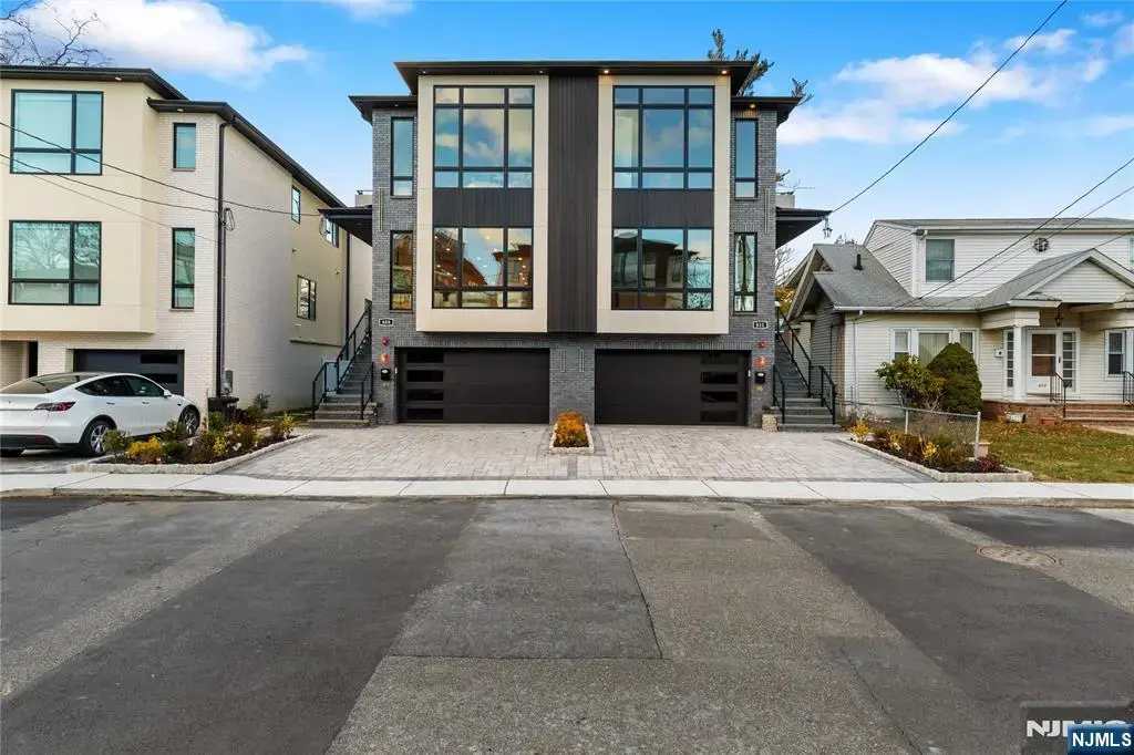 811 Jassamine Way, Fort Lee