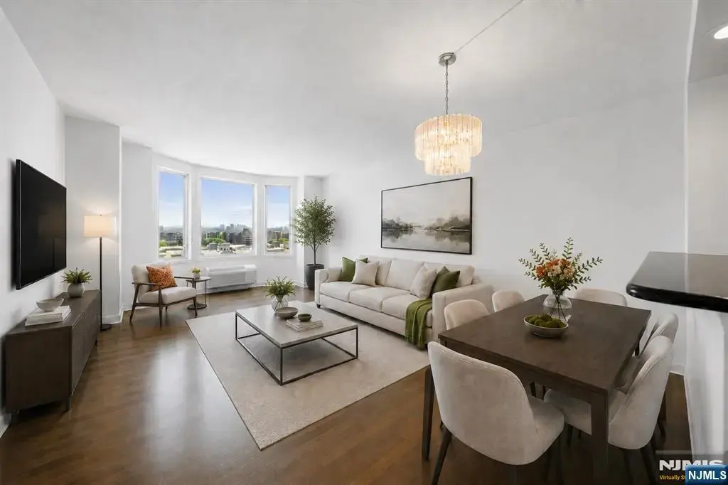 6408 City Place, Edgewater