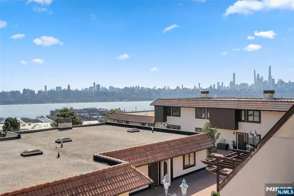 300 Gorge Road 58, Cliffside Park