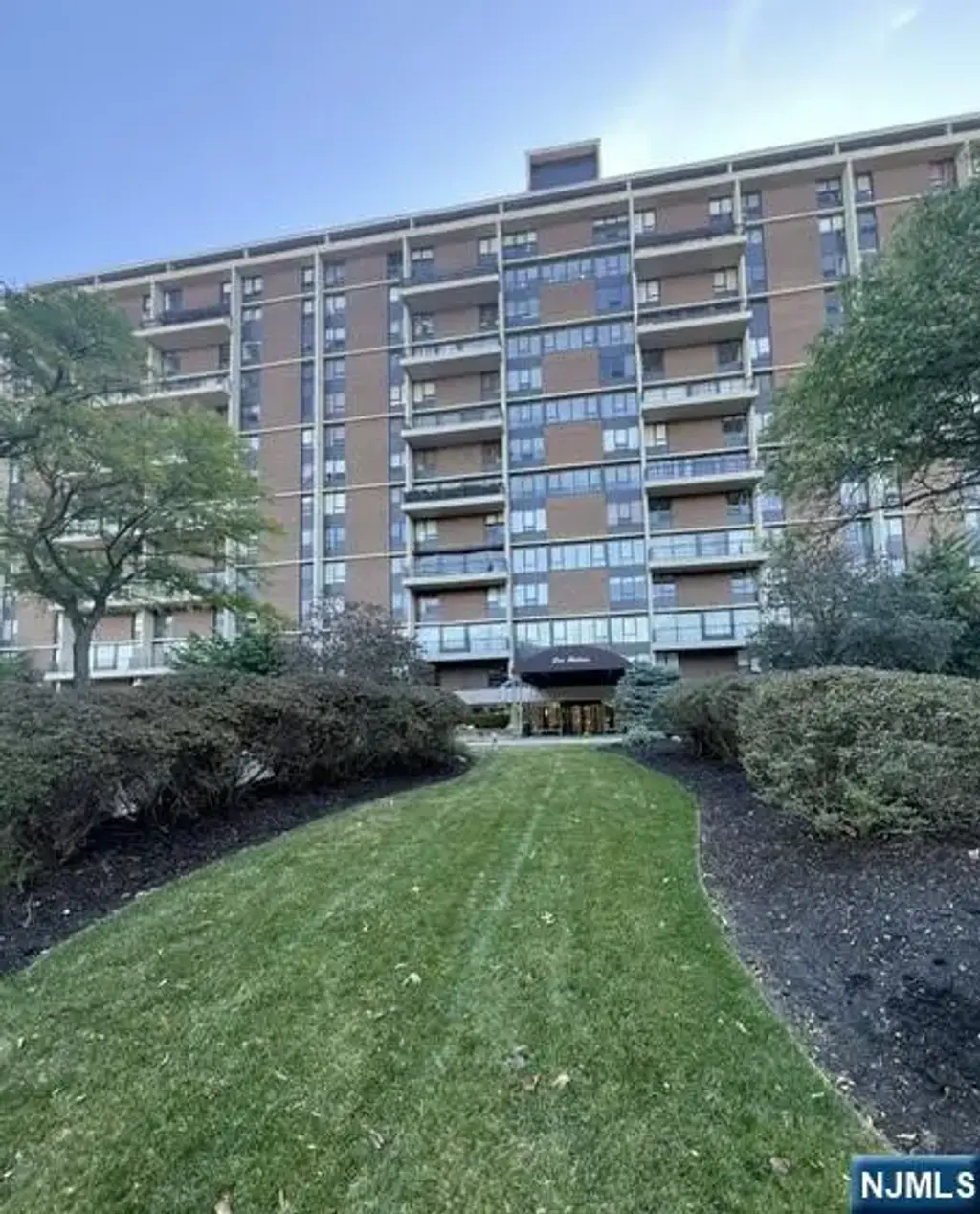 2 Horizon Road 1423, Fort Lee