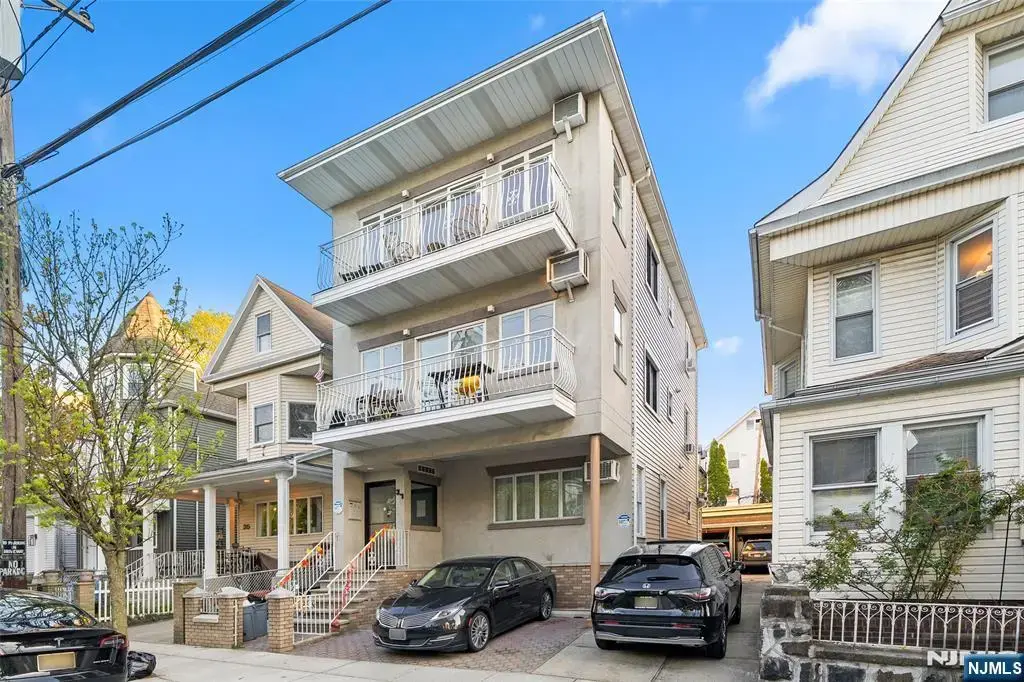 37 47th Street, Weehawken