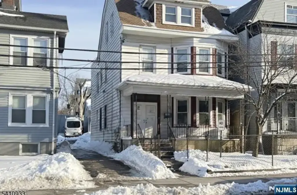 922 Grove Street, Irvington