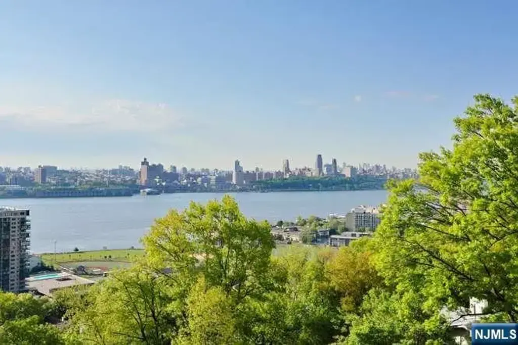 1 Horizon Road 605, Fort Lee
