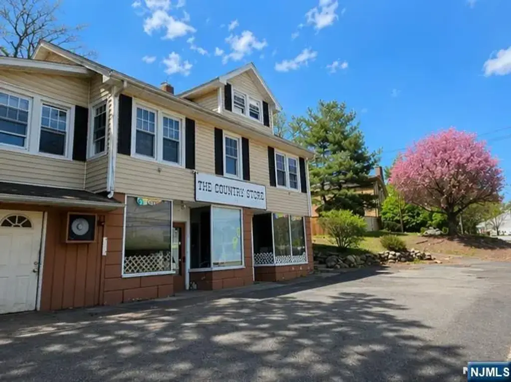 729 Rivervale Road, River Vale