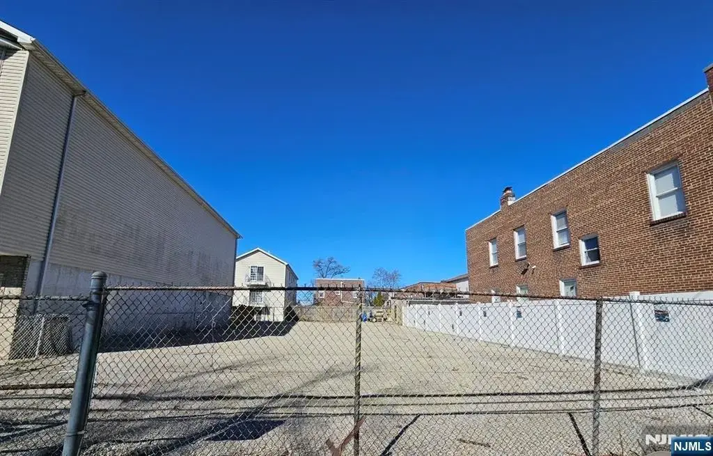 716-718 6th Street, Newark