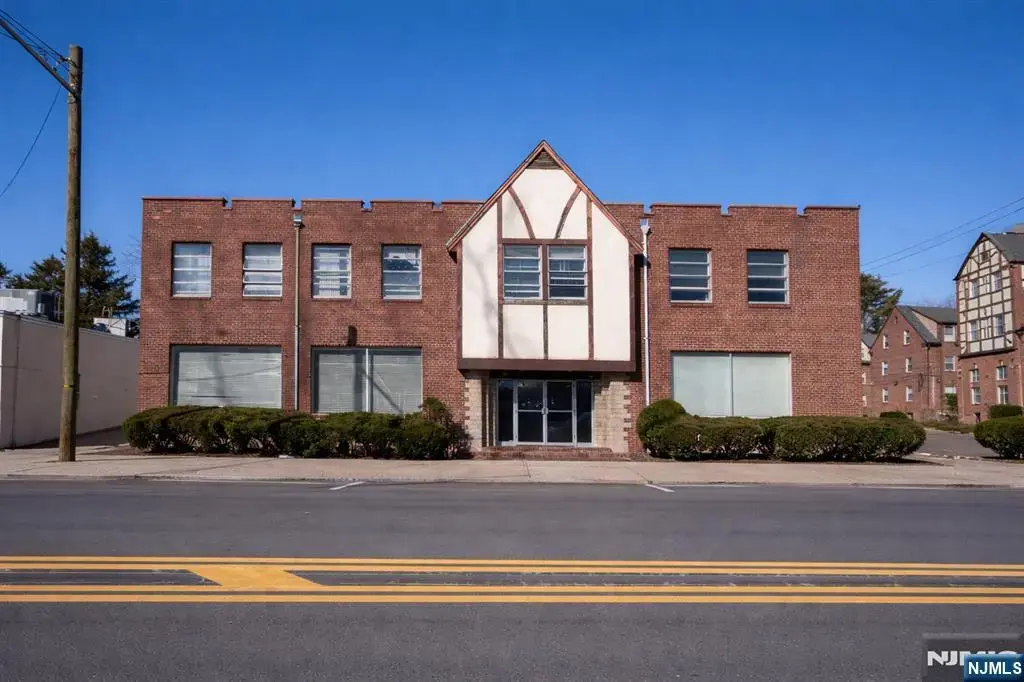 133 Cedar Lane, Teaneck