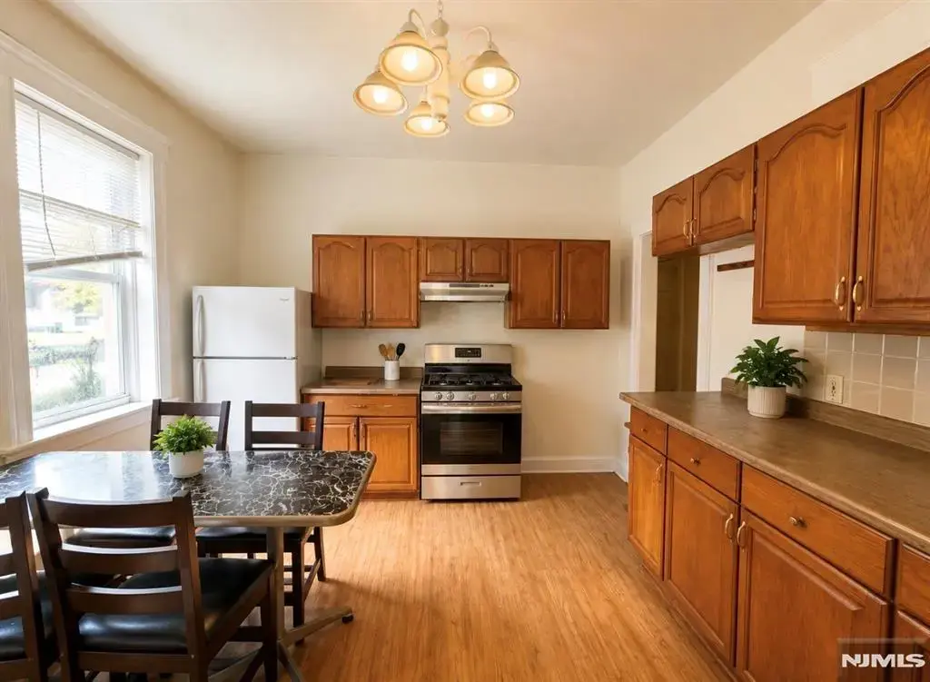 218 Main, Ridgefield Park