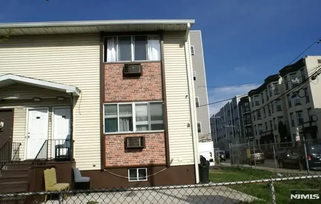 233 Straight, Paterson