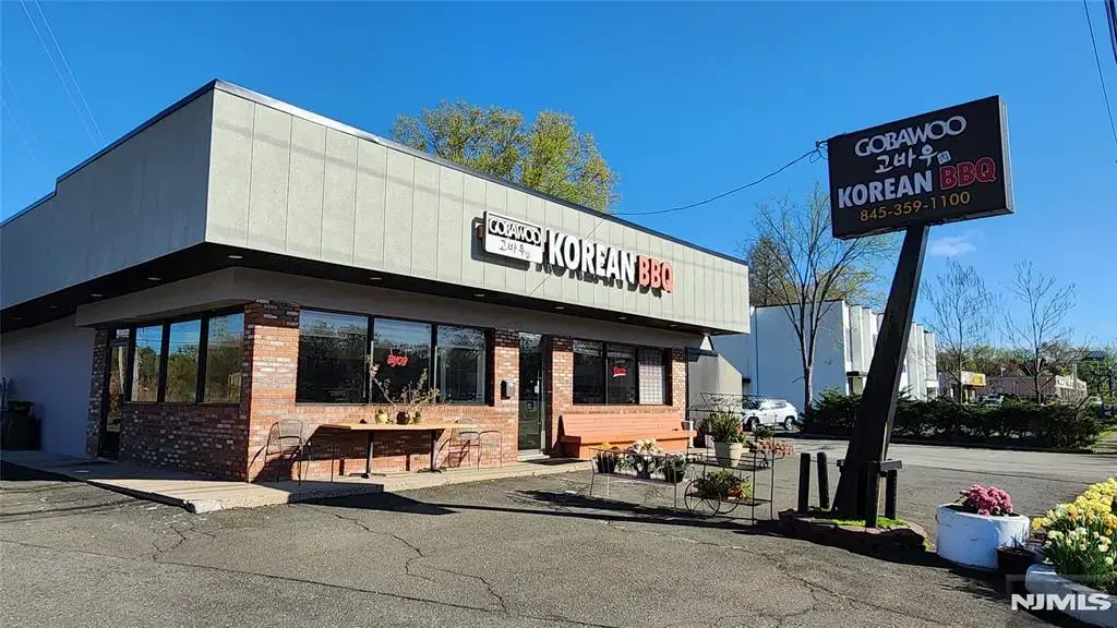 4 Route 303, Tappan