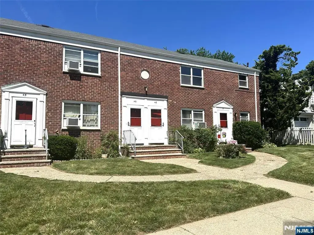 460 Heath Place 48, Hackensack