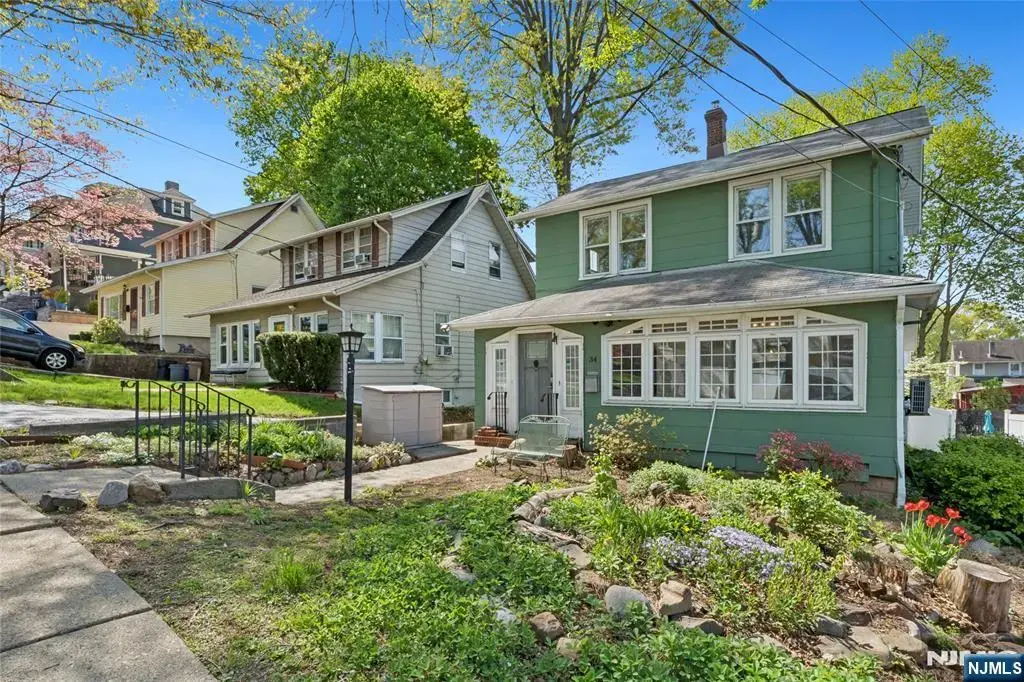 34 Linwood Avenue, Bogota
