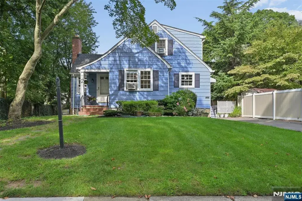 2 Newark Avenue, Westwood