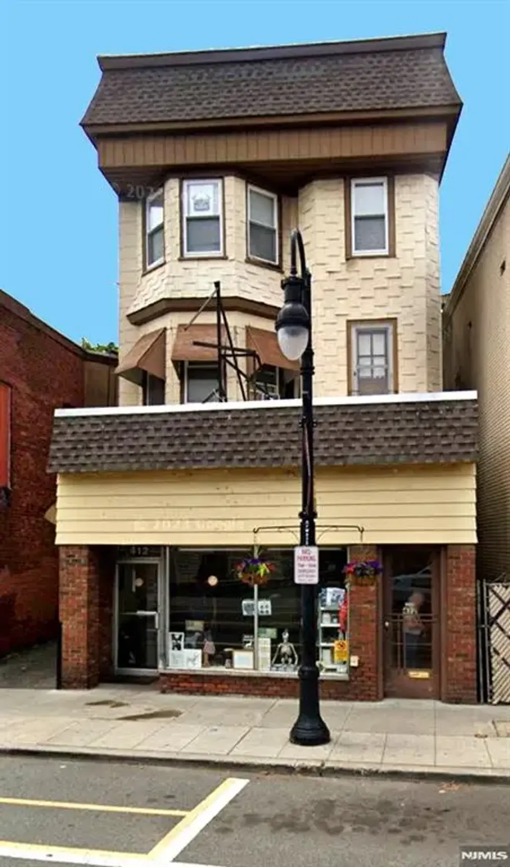 412 Broad Street Store, Bloomfield