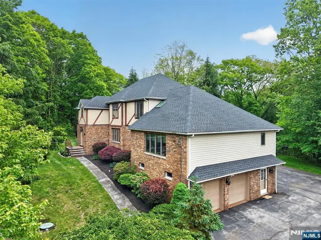 5110 Berkshire Valley Road, Jefferson Township