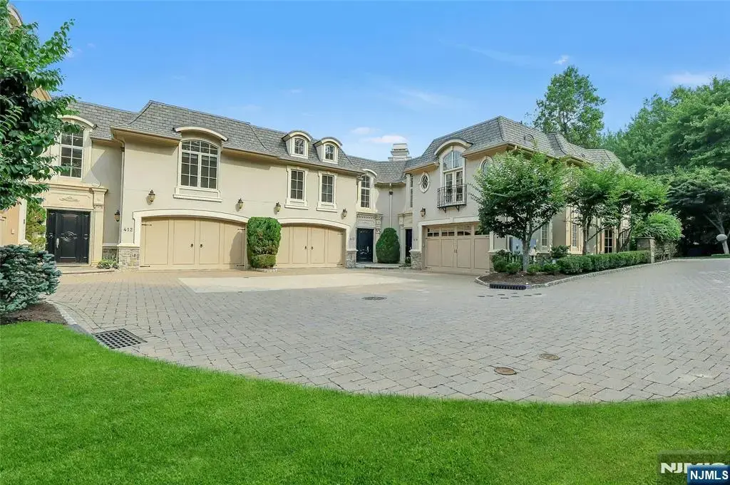 414 Bellaire Drive, Demarest