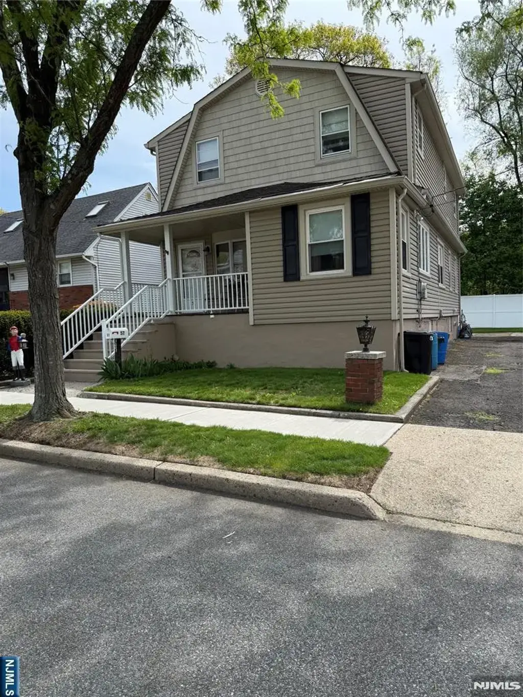 57 Oak Street, Rochelle Park