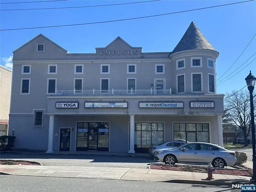 45 Emerson Plaza, Emerson