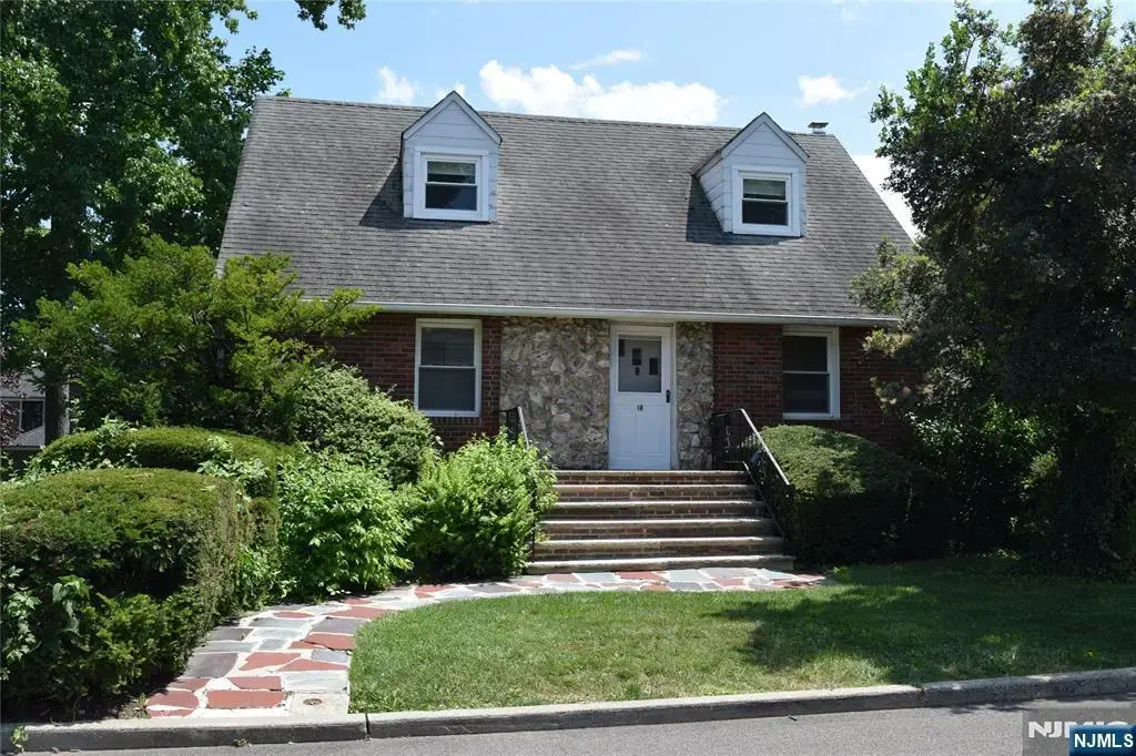 14 6th 2nd Fl, Englewood Cliffs