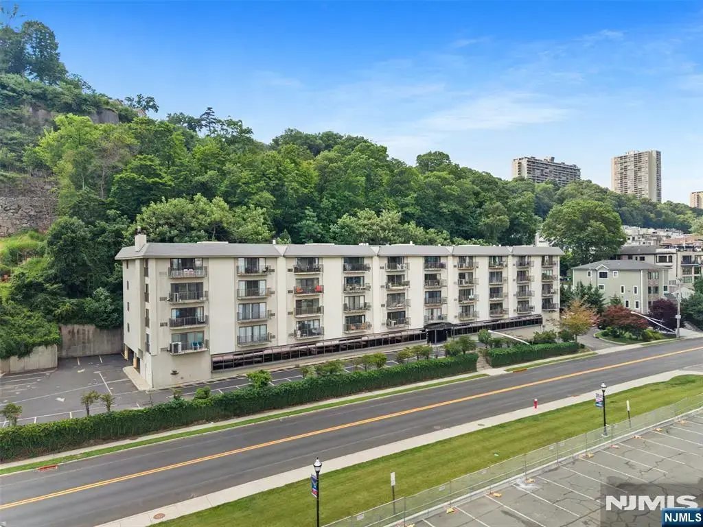 1150 River Road 4h, Edgewater