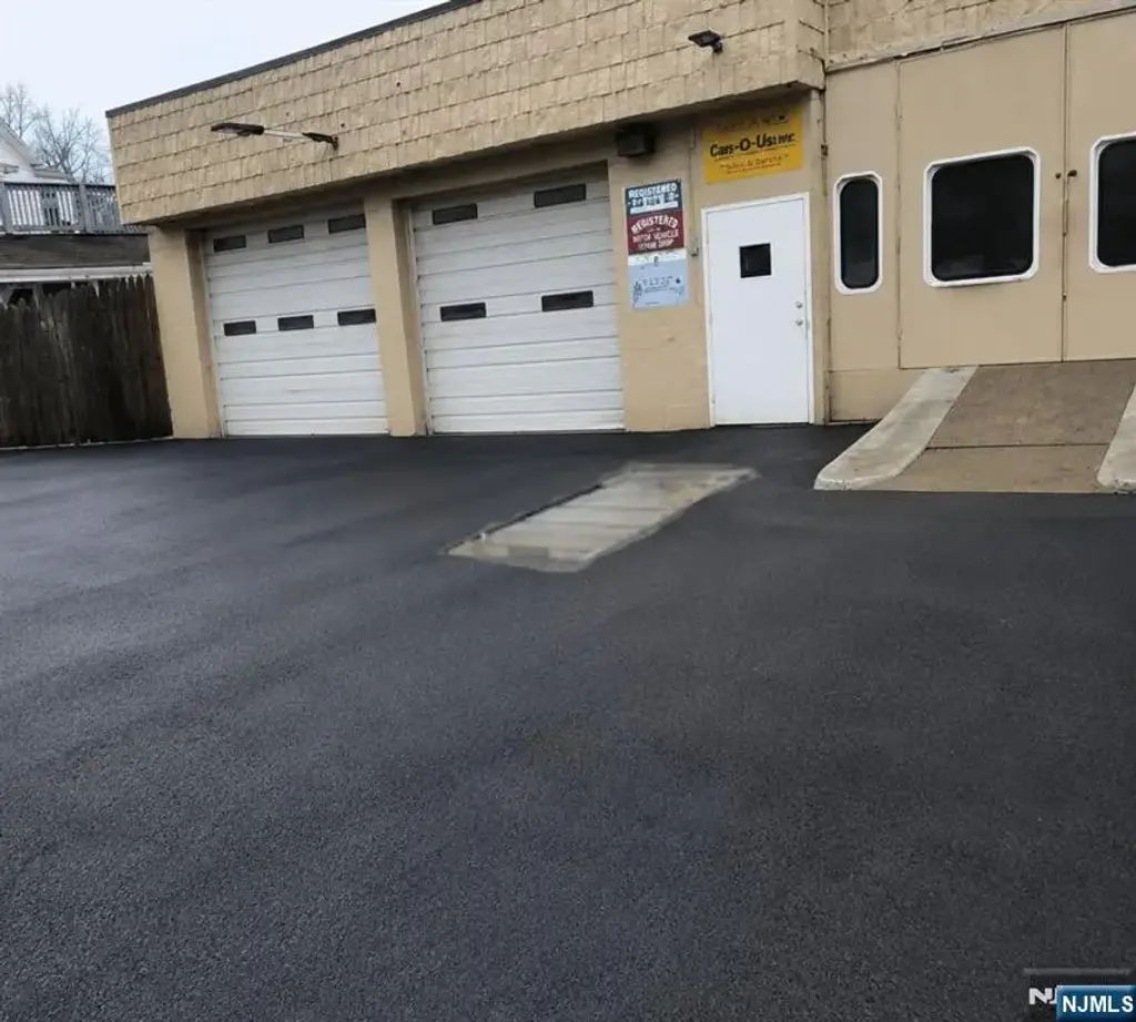 526 Beach Street, Orange