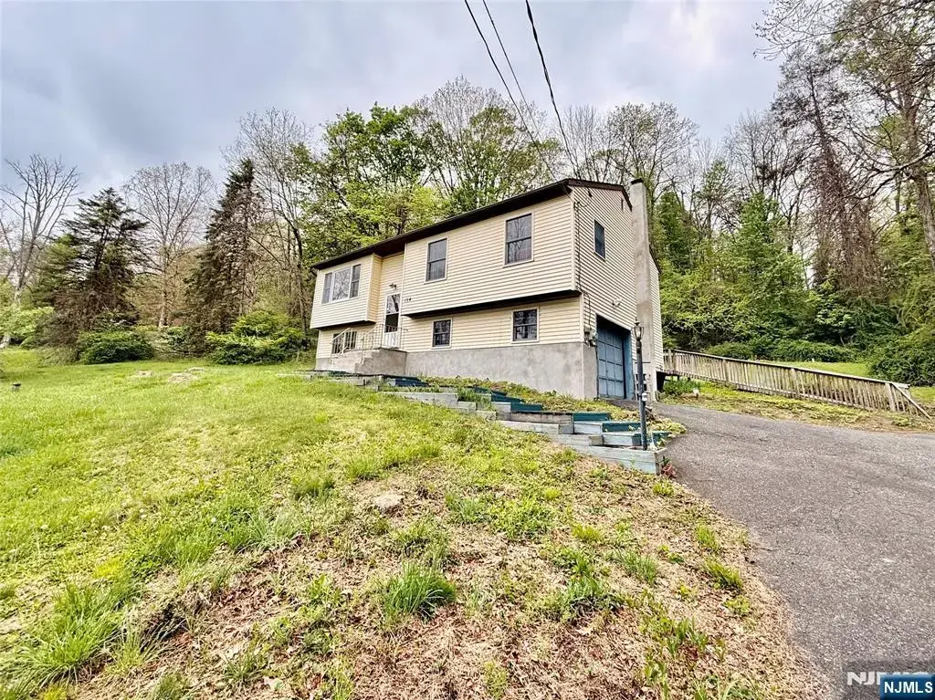 154 Cork Hill, Franklin