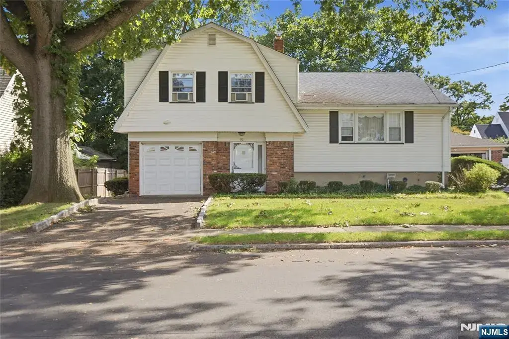92 Van Buskirk Road, Teaneck