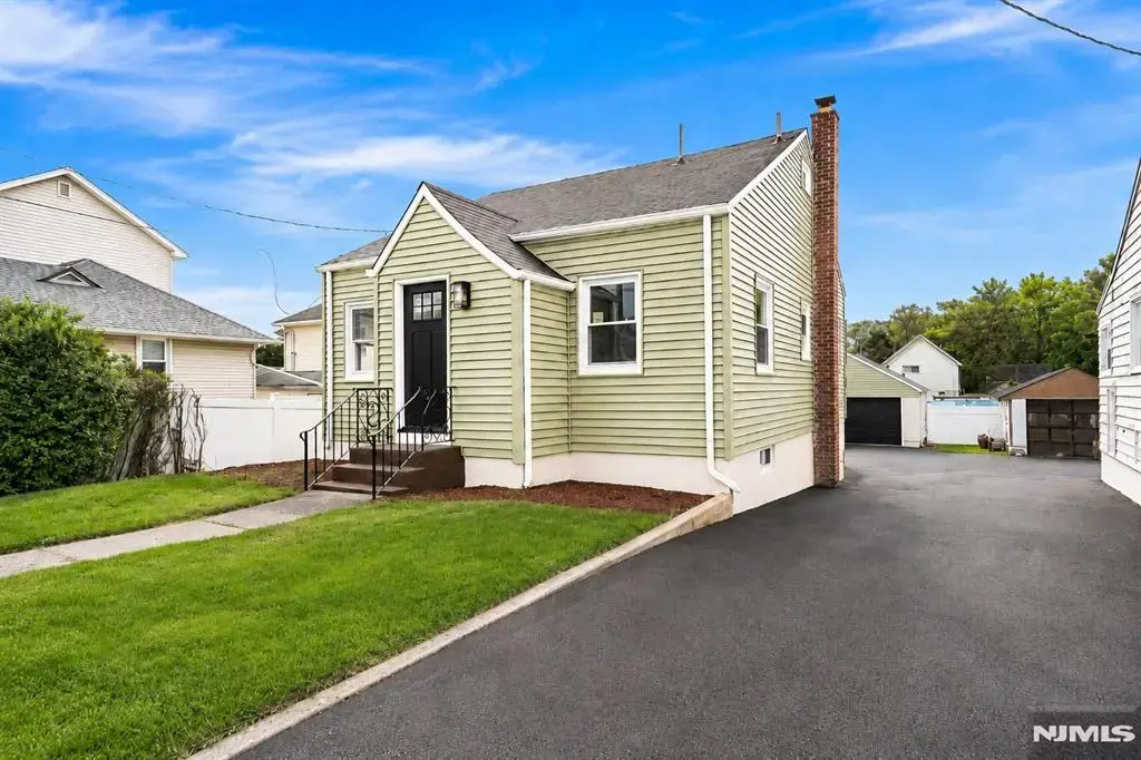 11 Dunkerly Street, Totowa