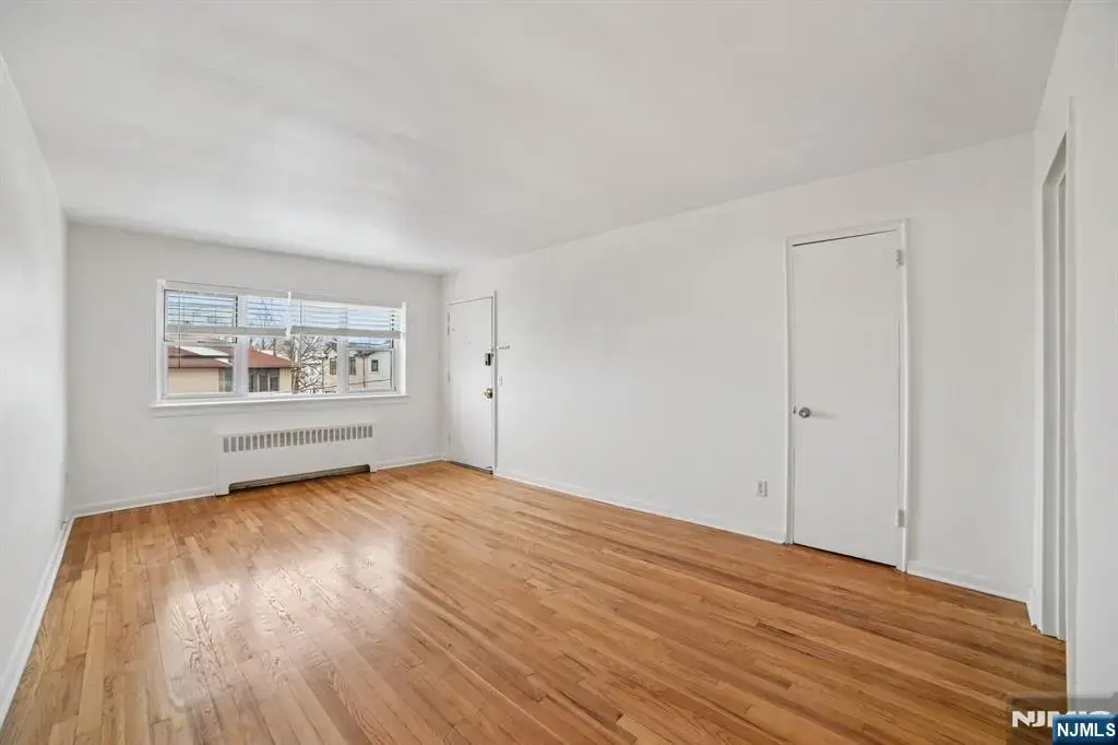 2430 8th Street 5b, Fort Lee