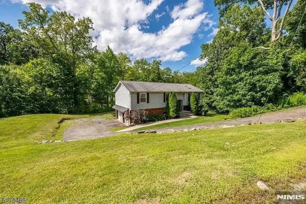 91 Bayonne, West Milford