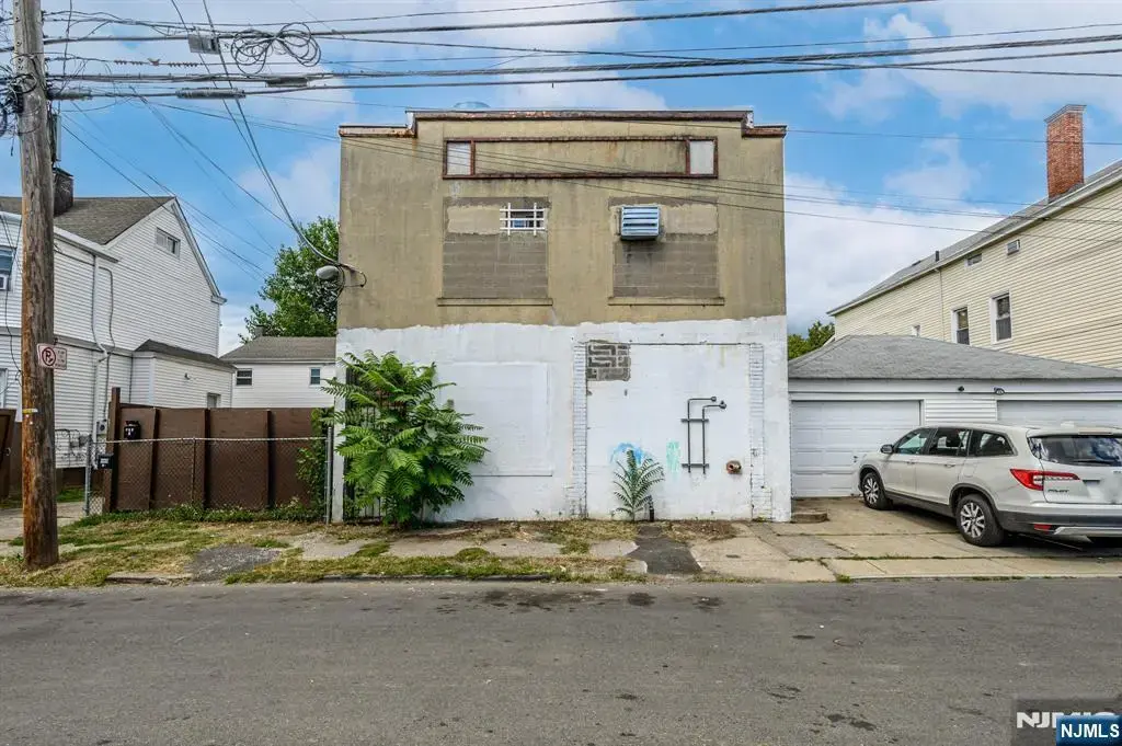 172 Lyon Street, Paterson