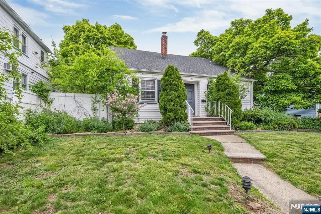 151 Washington Street, Lodi