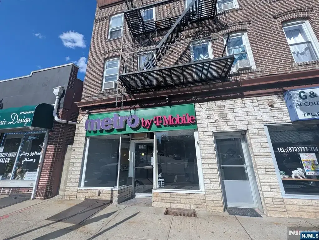 1070 Main, Passaic