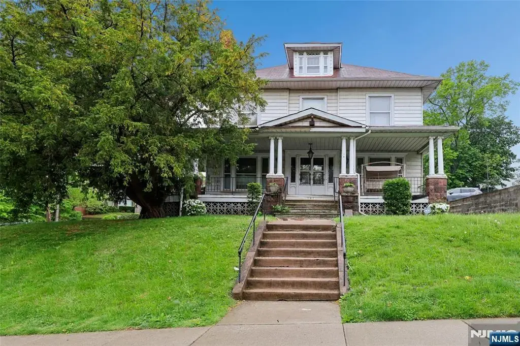 139 Aycrigg Avenue, Passaic