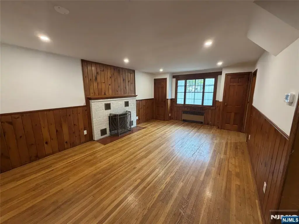 323 Bridge Plaza, Fort Lee