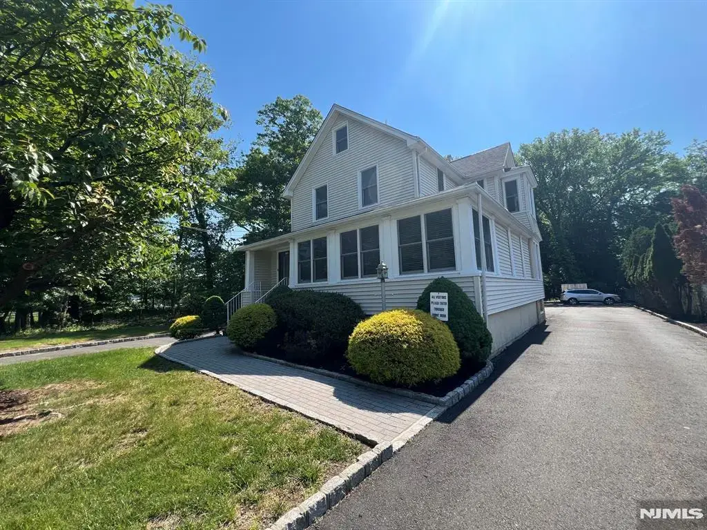 772 Union Boulevard, Totowa