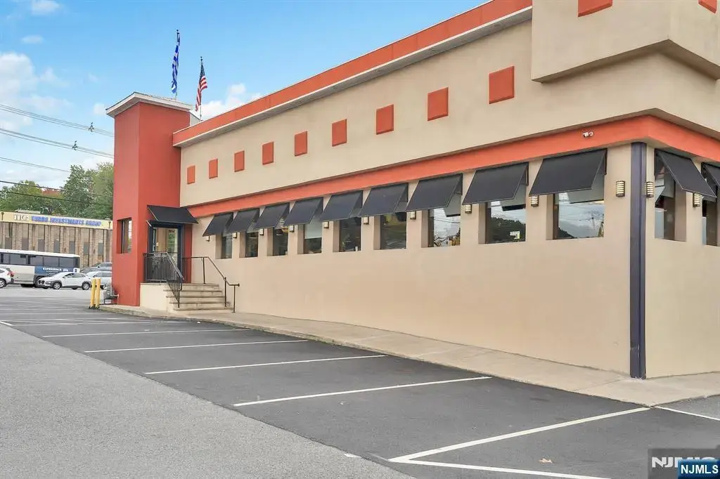 260 Us Highway 46, Elmwood Park
