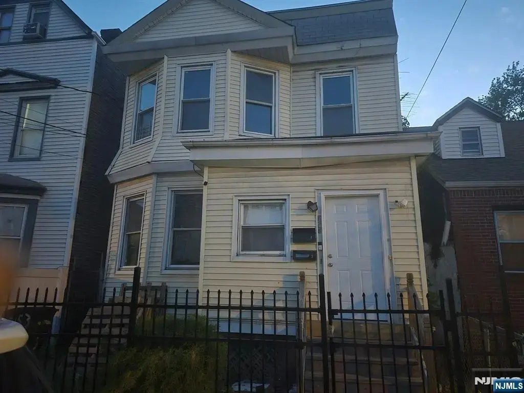 753 20th 1, Newark