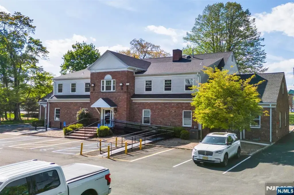 215 Old Tappan Road 1a, Westwood