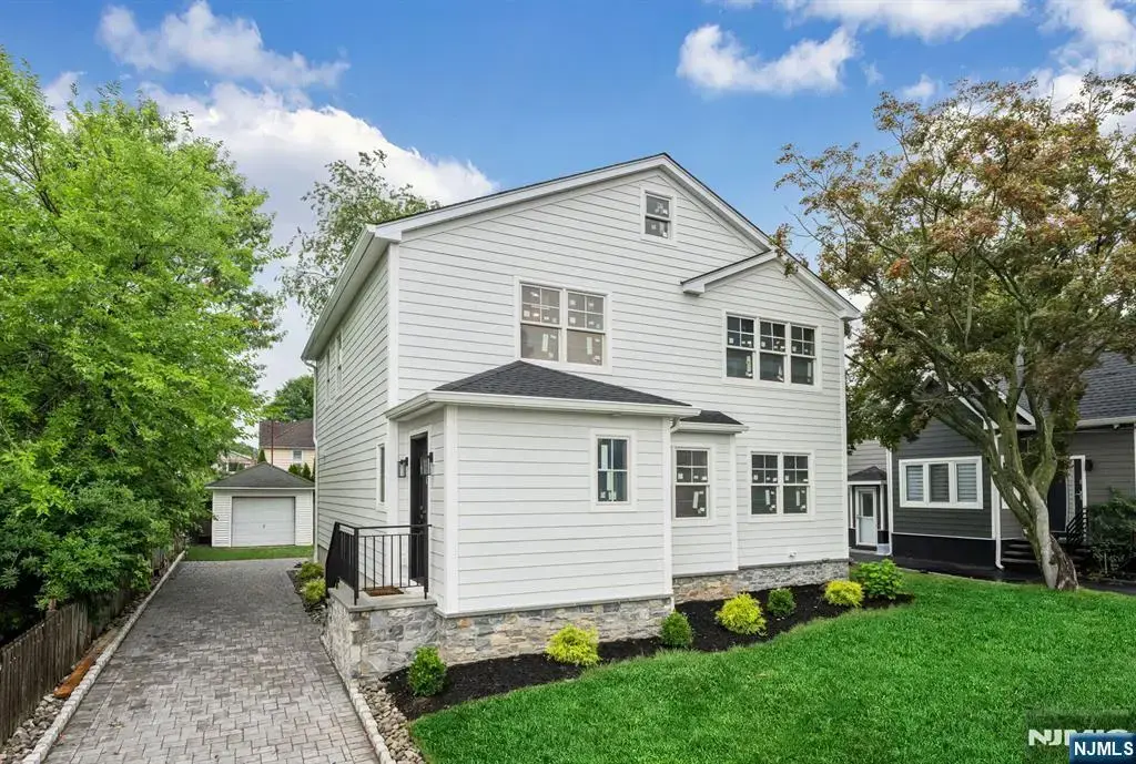 36 Albert Avenue, Fair Lawn
