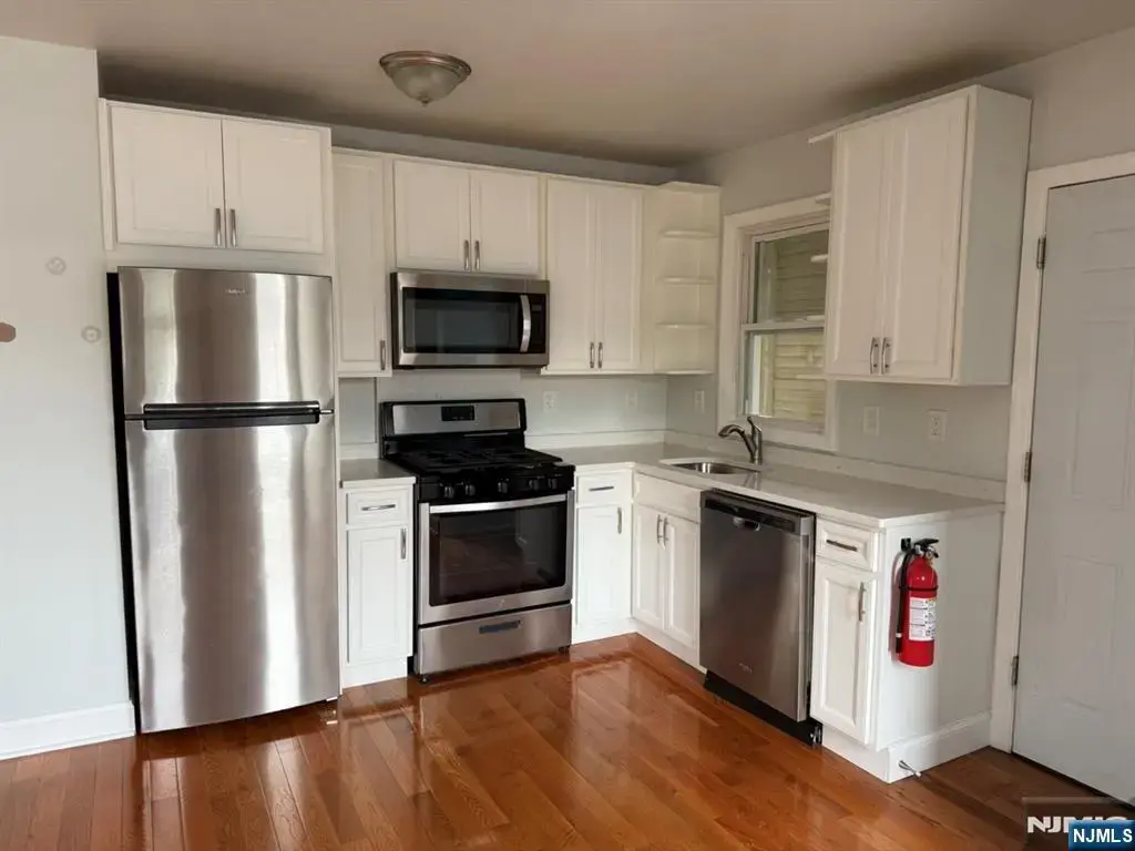 25 Pine 27b, Verona