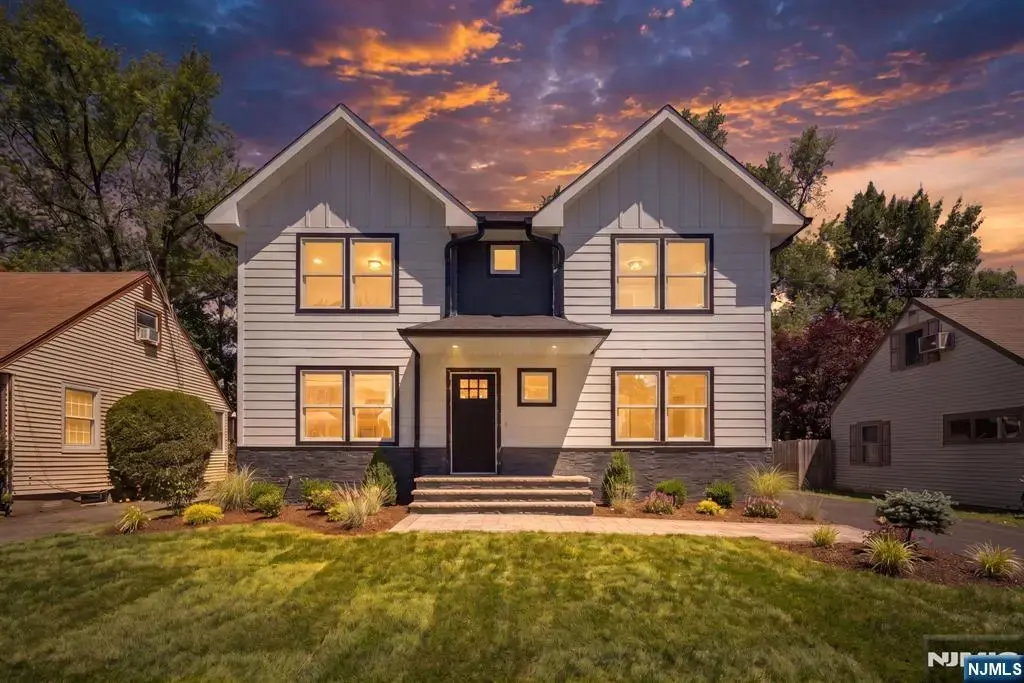 34 Parkway, Rochelle Park