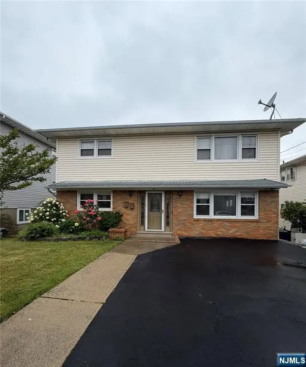 75 Maitland, Garfield
