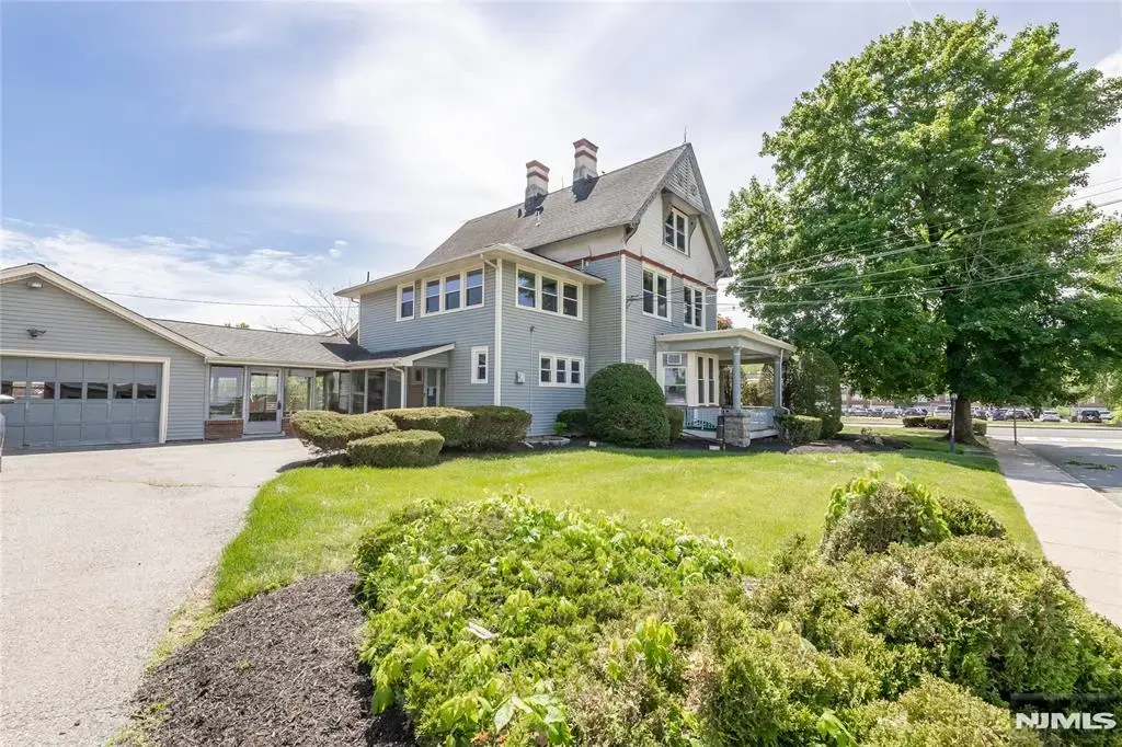 417 Blackwell Street, Dover Town