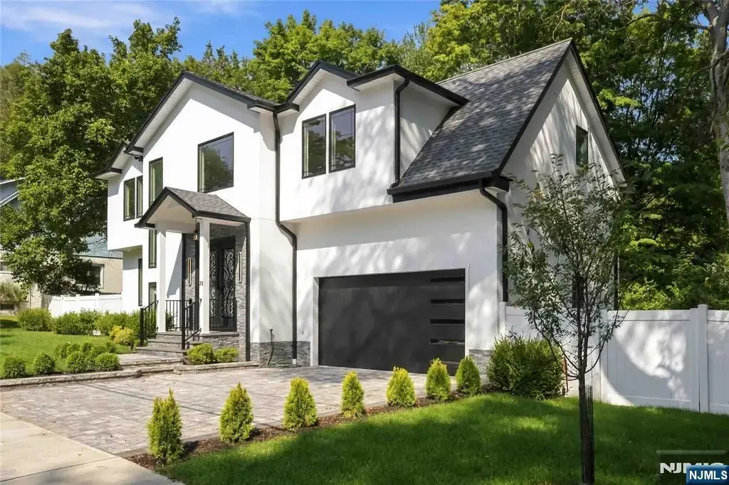 35 Harvey Street, Closter