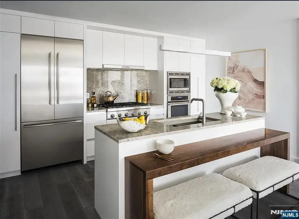 320 Adolphus Avenue 221, Cliffside Park